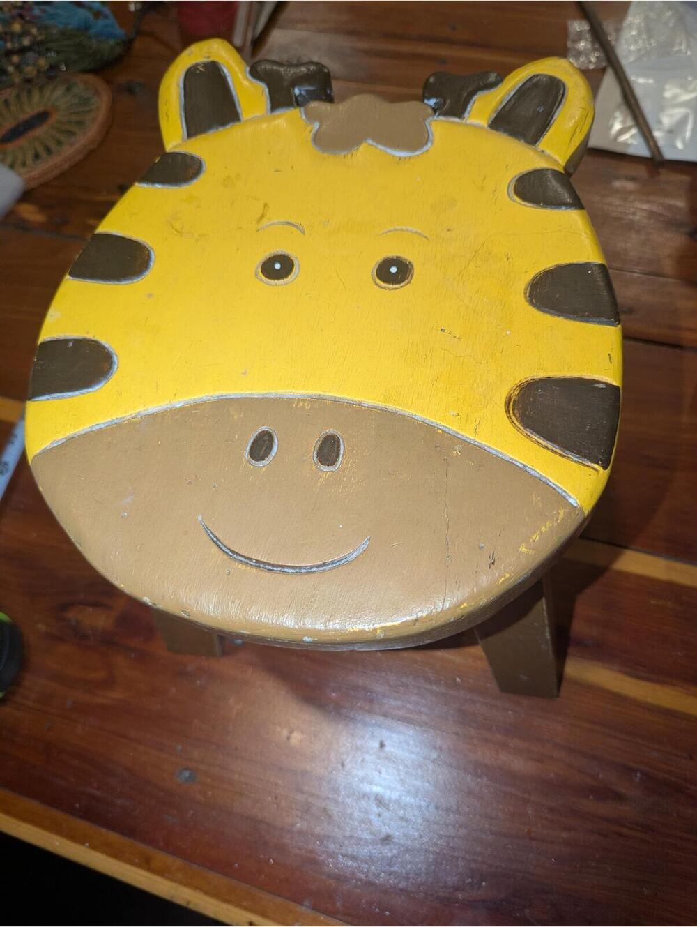 Wooden Giraffe Face Kids Stool